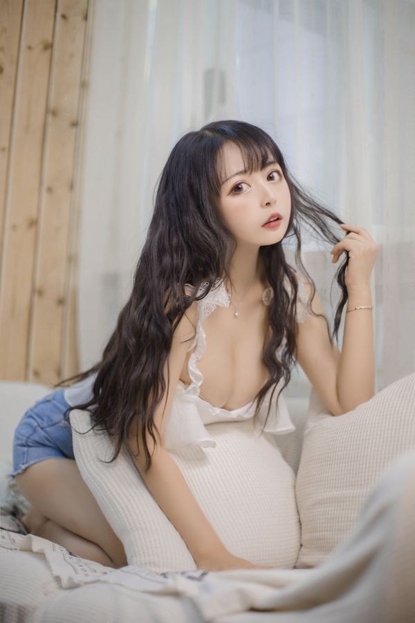 [뷰티 코서] 검은 고양이 OvO "거실"