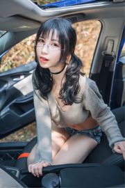 Ogni mese su "Inside the Car" [COSPLAY Beautiful Girl]